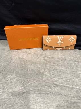 NEW! Elegant Victorine Wallet, Compact wallets Arizona Collection